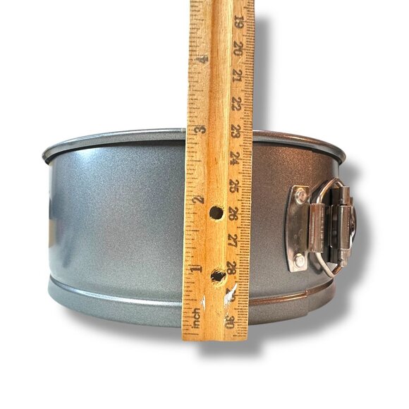 Instant Pot Non-Stick Springform Cake Pan 7” Round Baking Pan With Removable Bot - Picture 8 of 9